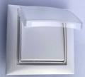 Ramka jednokrotna plastikowa biała bryzgoszczelna IP44 Seria Corner DPM 04.jpg