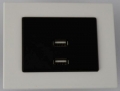 Gniazdo USB podwójne z zasilaniem stalowe  czarne VILMA 06.jpg