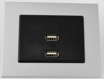 Gniazdo USB podwójne z zasilaniem stalowe  czarne VILMA 07.jpg